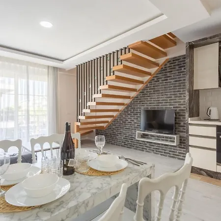 The Classe Collection Deluxe 12